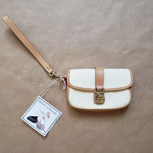 Dooney & Bourke Wristlet